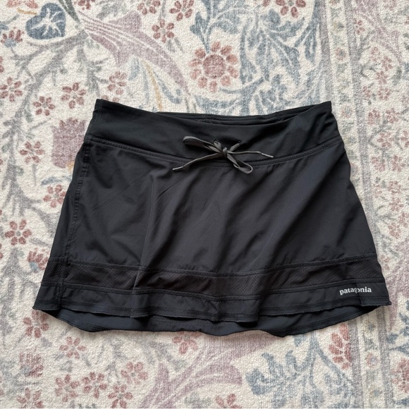 Patagonia Dresses & Skirts - Patagonia Fleetwith Athletic Skort | Women’s Small | Mini Skirt